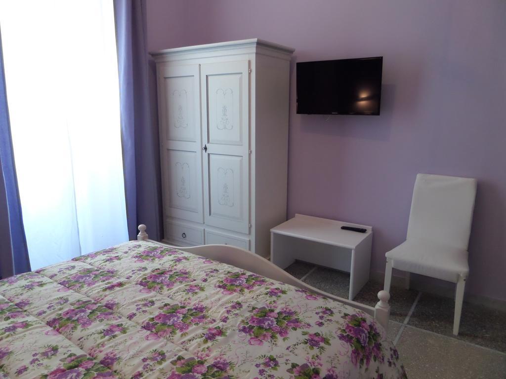 325 Rooms Ai Fori Рим Екстериор снимка
