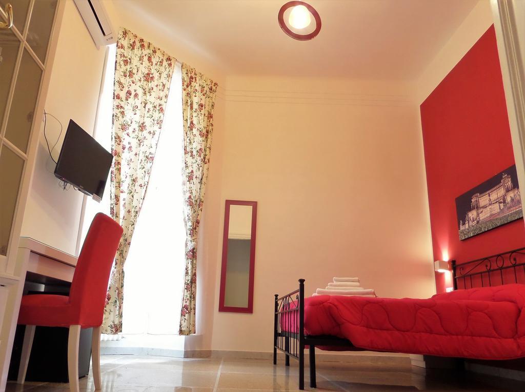 325 Rooms Ai Fori Рим Екстериор снимка